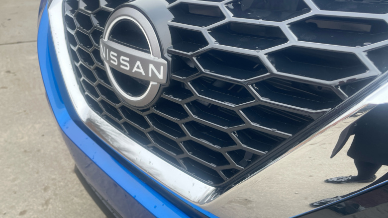 Nissan Juke 1.0 DiG-T N-Connecta 5dr Petrol Hatchback